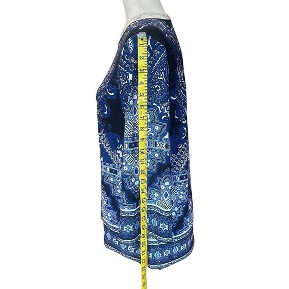 3/4” Sleeve Crew Neck Top Pattern  Blues/White  Size Small - Picture 8 of 13